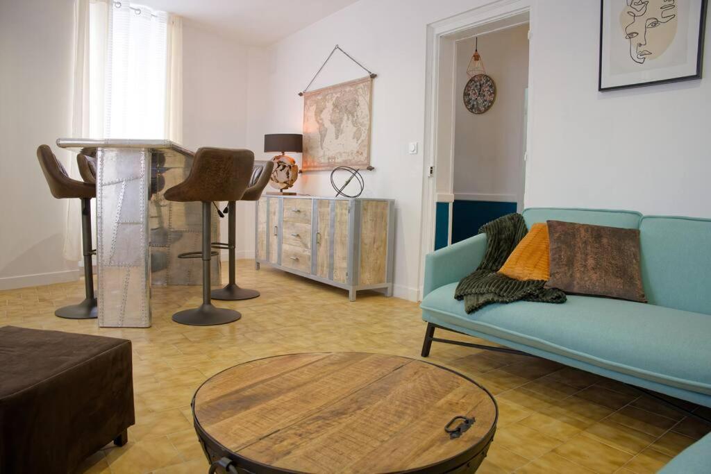 La Thoresienne Thoree-les-Pins Extérieur photo