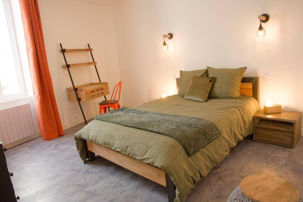 La Thoresienne Thoree-les-Pins Extérieur photo