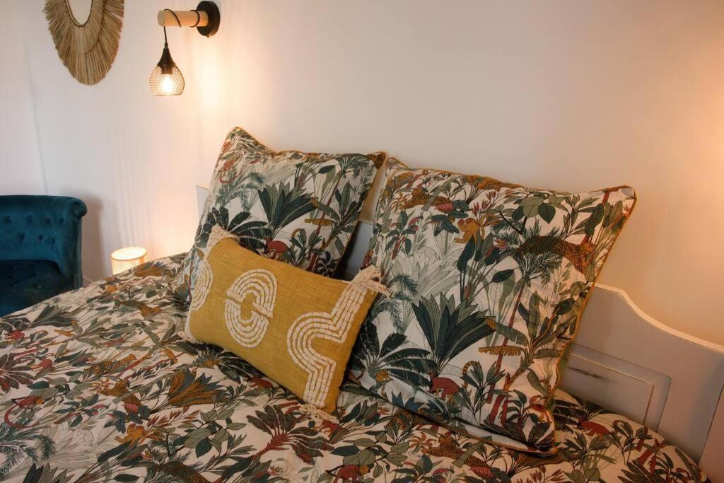 La Thoresienne Thoree-les-Pins Extérieur photo